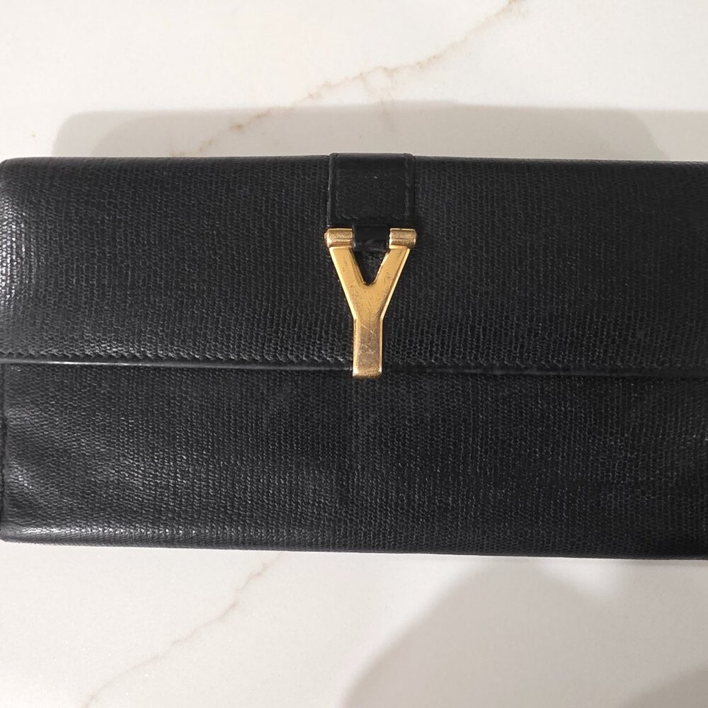 Pre- Loved Saint Laurent Classic Y Ligne flap wallet with COA
